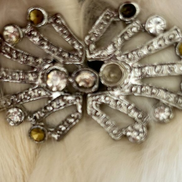 Elegant White 💯 Rabbit Fur Shrug - Picture 6 of 6